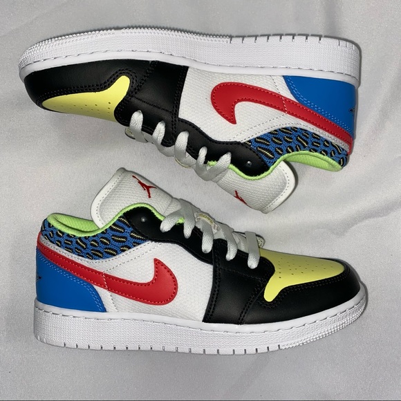 Nike Air Jordan 1 Low GS Funky Pattern 4Y 5.5W - Picture 2 of 5